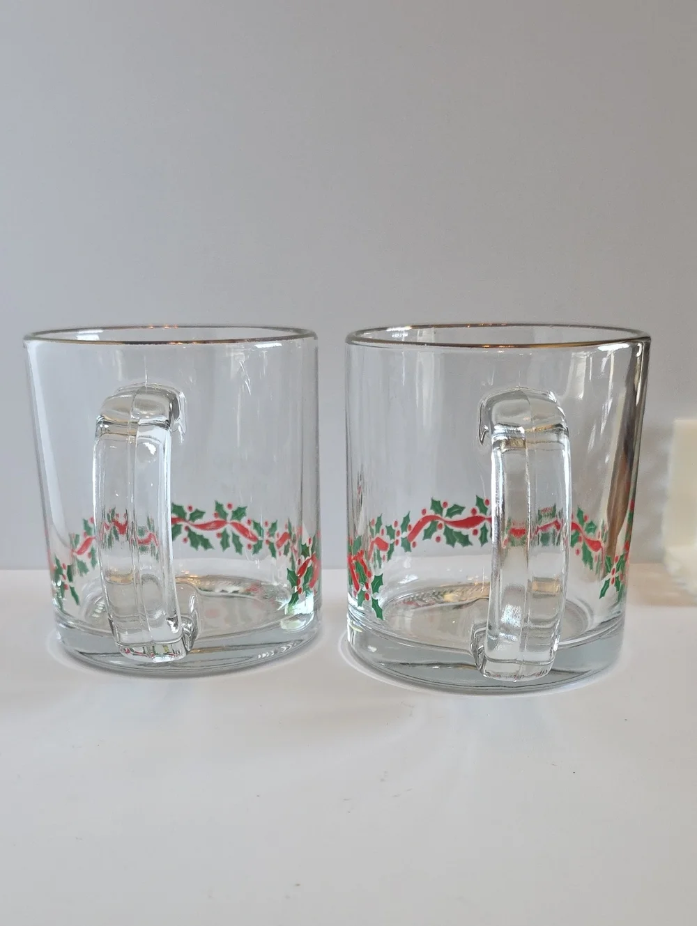 Vintage 1980's Libbey Christmas Holly & Ribbon Glass Mugs Gold Rims Set Of 2